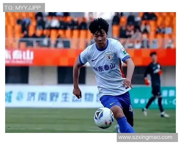 以魔鬼训练锤炼出来的中国足球新星崭露头角引发全网热议 以魔鬼训练锤炼出来的中国足球新星崭露头角引发全网热议