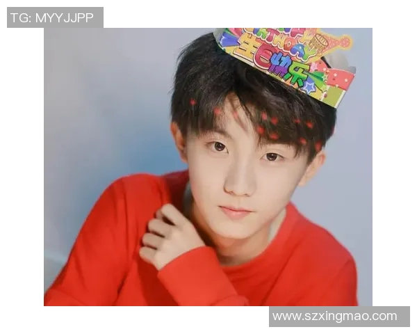 马嘉祺踢足球技术分析与国际球星对比 展现潜力与差距